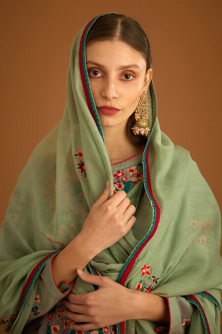 Buy_Shyam Narayan Prasad_Grey Chanderi Embroidery Round Neck Floral Kurta Set _Online_at_Aza_Fashions