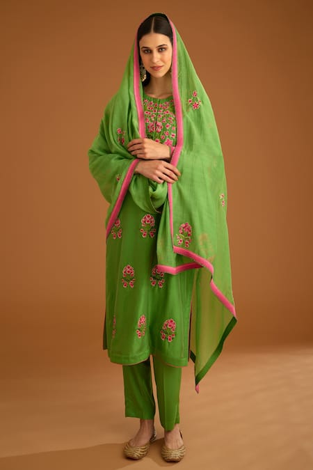 Shyam Narayan Prasad_Green Chanderi Embroidery Round Neck Kurta Set _Online_at_Aza_Fashions
