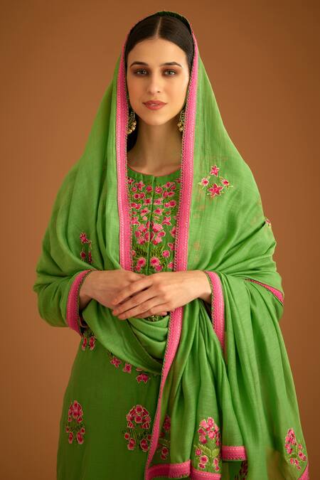 Buy_Shyam Narayan Prasad_Green Chanderi Embroidery Round Neck Kurta Set _Online_at_Aza_Fashions