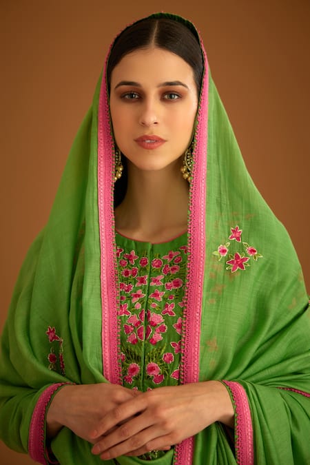 Shop_Shyam Narayan Prasad_Green Chanderi Embroidery Round Neck Kurta Set _Online_at_Aza_Fashions