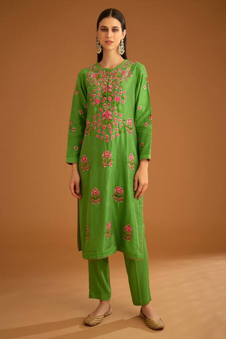 Shyam Narayan Prasad_Green Chanderi Embroidery Round Neck Kurta Set _at_Aza_Fashions