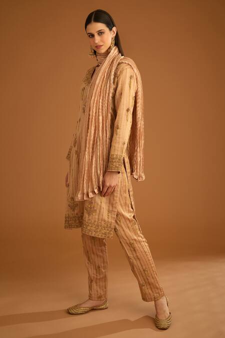 Buy_Shyam Narayan Prasad_Pink Chanderi, Tissue Embroidery Round Neck Dori And Thread Kurta Set _Online_at_Aza_Fashions