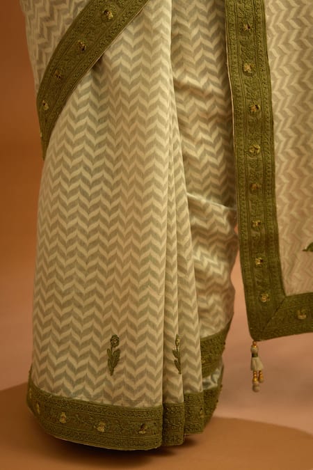 Buy_Shyam Narayan Prasad_Green Chanderi Jacquard And Cotton Silk Embroidered Thread Saree With Blouse _Online_at_Aza_Fashions