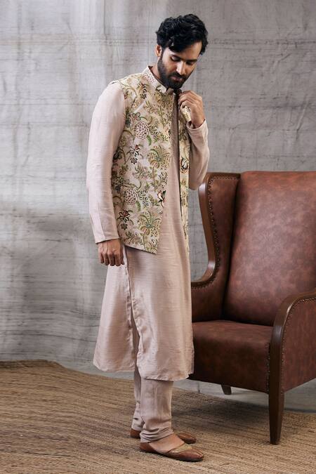 Soup By Sougat Paul_Beige Brocade, Silk Embroidery Floral Bundi And Kurta Set _Online_at_Aza_Fashions