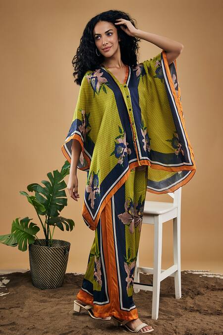 Soup By Sougat Paul_Green Cotton, Silk Embroidery V-neck Orchid Bloom Print Kimono Shirt With Pant _Online_at_Aza_Fashions