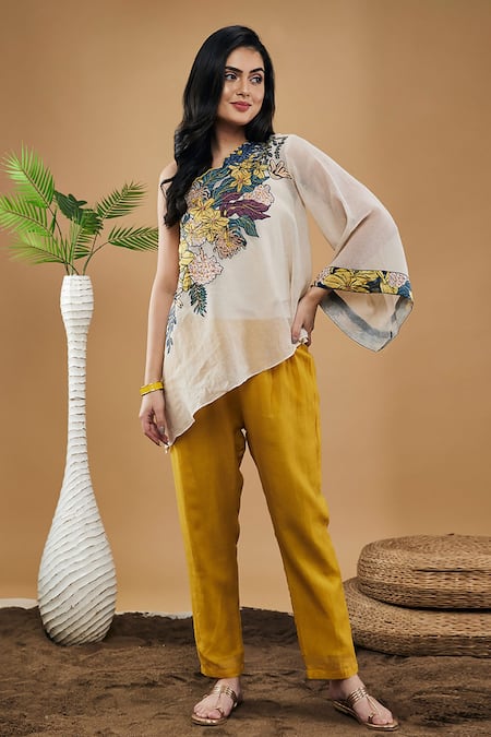 Buy_Soup By Sougat Paul_Off White Handloom Cotton, Linen Applique One Shoulder Zinnia Top With Pant _Online_at_Aza_Fashions