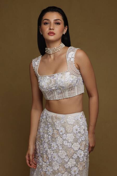 Shriya Som Ivory Tulle Sequins Floral Embroidered Lehenga Set Online at Aza Fashions Shriya Som_Ivory Tulle Sequins Floral Embroidered Lehenga Set _Online_at_Aza_Fashions