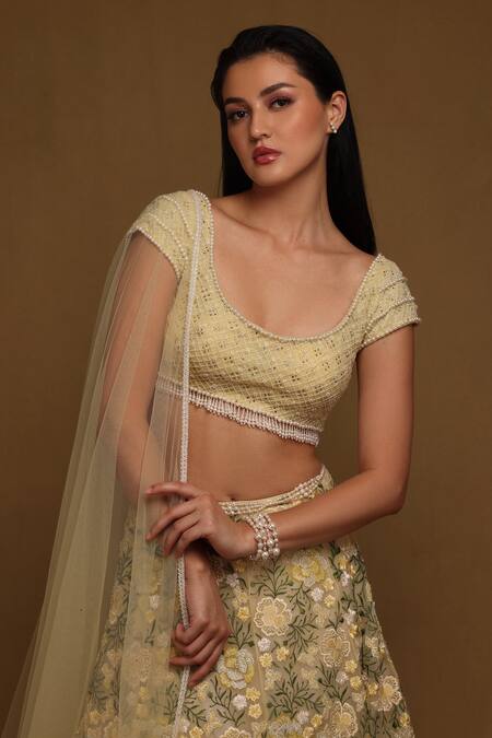 Shriya Som_Yellow Tulle Pearls, Embroidery, Beads, Cut Work Scoop Flower Bloom Lehenga Set _Online_at_Aza_Fashions