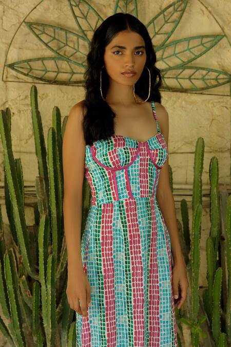 Joskai Studio_White Bamboo, Satin Piping Sweetheart Neck Printed Slip Dress_Online_at_Aza_Fashions