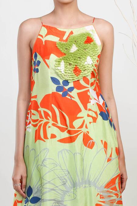 Buy_Garo_Green Silk Tassels Round Neck Leaf Print Kurta And Flared Pant Set _Online_at_Aza_Fashions