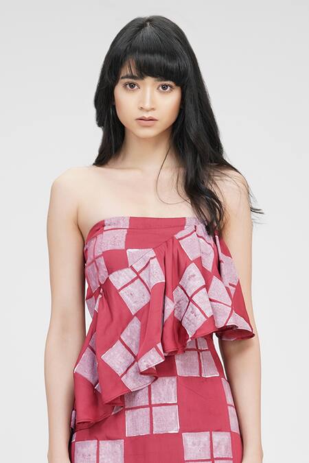 Buy Shruti S Red Modal, Satin Ruffles Off-shoulder Hand Block Print Strapless Gown Online at Aza Fashions Buy_Shruti S_Red Modal, Satin Ruffles Off-shoulder Hand Block Print Strapless Gown _Online_at_Aza_Fashions