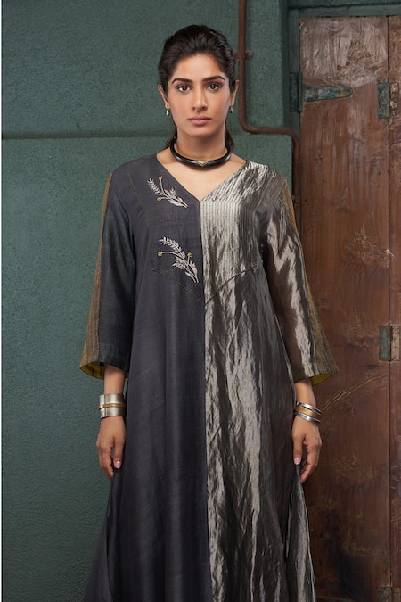 Bodhi Tree_Black Tissue Zari Embroidery Floral V Neck Zardozi Butta Kaftan _Online_at_Aza_Fashions