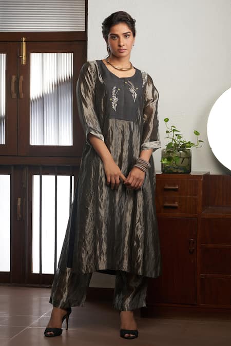 Buy_Bodhi Tree_Black Silk, Viscose, Linen Feathers Round Neck Embroidered Yoke Kurta And Pant Set _Online_at_Aza_Fashions