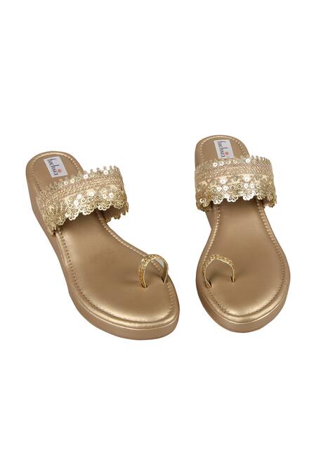 Shop_Fuchsia by aashaka mehta_Gold Sequins Work Kolhapuri Platform Wedges_Online_at_Aza_Fashions