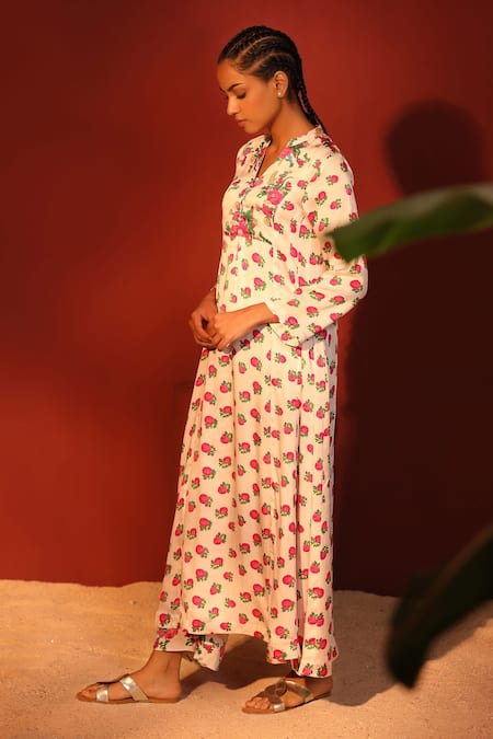 Buy_Shetab Kazmi_White Modal, Satin Mandarin Collar Floral Digital Print Kurta Pant Set _Online_at_Aza_Fashions