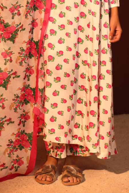 Shop_Shetab Kazmi_White Modal, Satin Mandarin Collar Floral Digital Print Kurta Pant Set _Online_at_Aza_Fashions