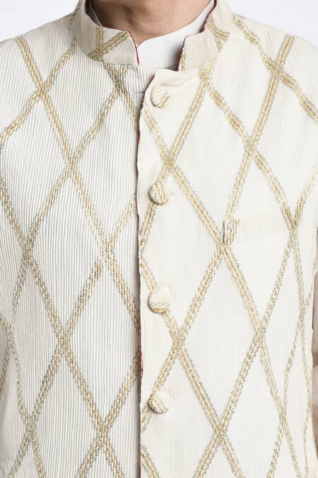 Samant Chauhan_Ivory Vegan Leather Printed Geometric Bundi And Kurta Set _at_Aza_Fashions