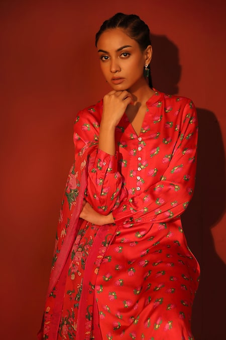 Buy_Shetab Kazmi_Red Modal, Satin Mandarin Collar Digital Print Kurta Pant Set _Online_at_Aza_Fashions