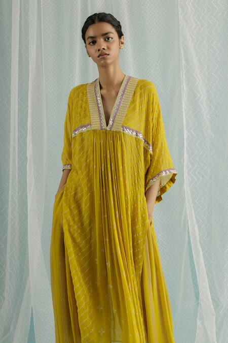 Buy_Surbhi Gupta_Yellow Kurta And Dhoti Pant Georgette Printed Floral V Zane & Set  _Online_at_Aza_Fashions