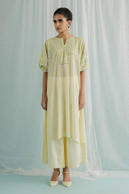 Surbhi Gupta_Ivory Kurta Georgette Block Print Chevron Choga With Trouser  _Online_at_Aza_Fashions