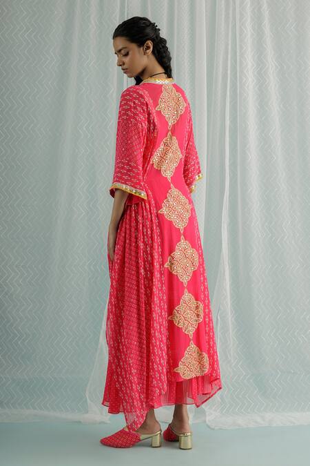 Buy Surbhi Gupta Pink Cape And Trouser Georgette Block Print Geometric Deep Nino Set Online at Aza Fashions Buy_Surbhi Gupta_Pink Cape And Trouser Georgette Block Print Geometric Deep Nino Set _Online_at_Aza_Fashions