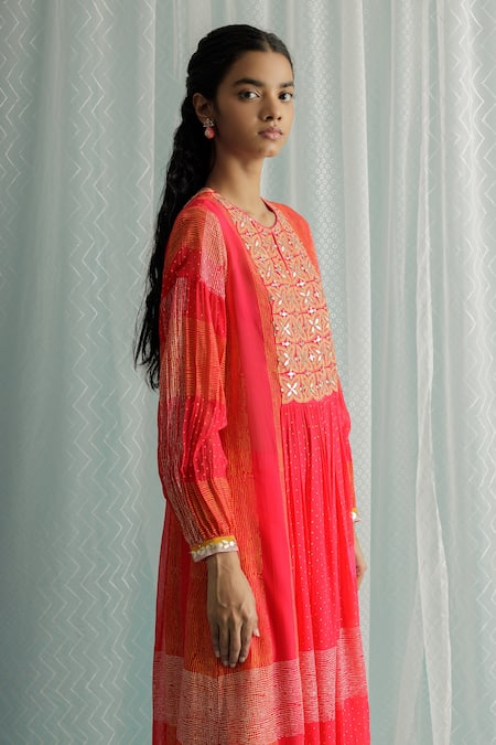 Buy Surbhi Gupta Pink Georgette Block Print Polka Dot Round Zuri Kurta With Trouser Online at Aza Fashions Buy_Surbhi Gupta_Pink Georgette Block Print Polka Dot Round Zuri Kurta With Trouser _Online_at_Aza_Fashions