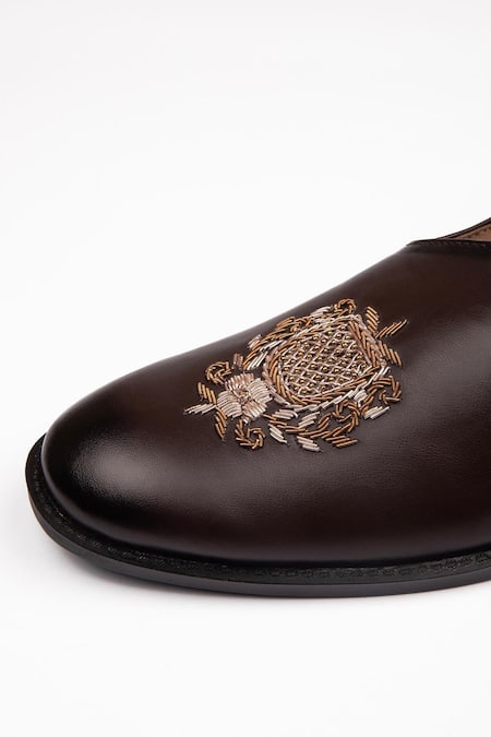 Schon Zapato_Brown Moj Mohey Embroidered Juttis  _Online_at_Aza_Fashions