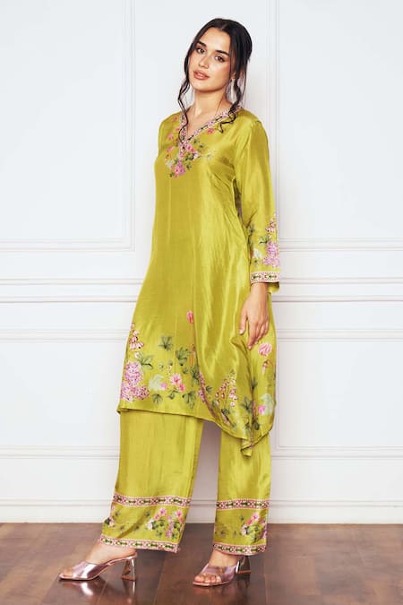 SAKSHI GIRRI_Green Silk Embroidery V-neck A-line Kurta And Palazzo Set _Online_at_Aza_Fashions