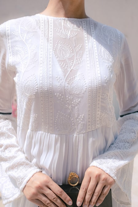 Monk & Mei By Sonia Anand_White Georgette Embroidery Round Neck Chikankari Flared Jumpsuit _Online_at_Aza_Fashions