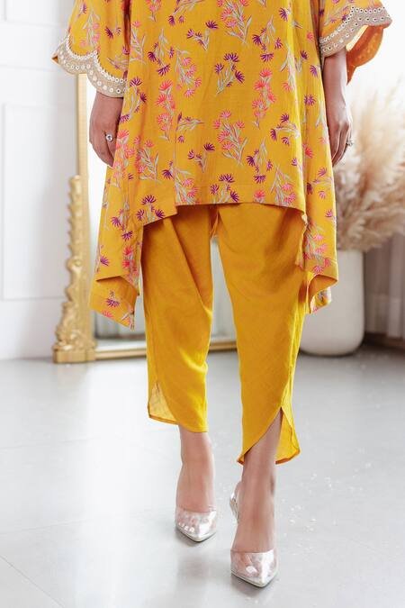 Shop_Seeaash_Yellow Cotton Mirrors, Zari Collared Floral Embroidered Kurta Set_Online_at_Aza_Fashions