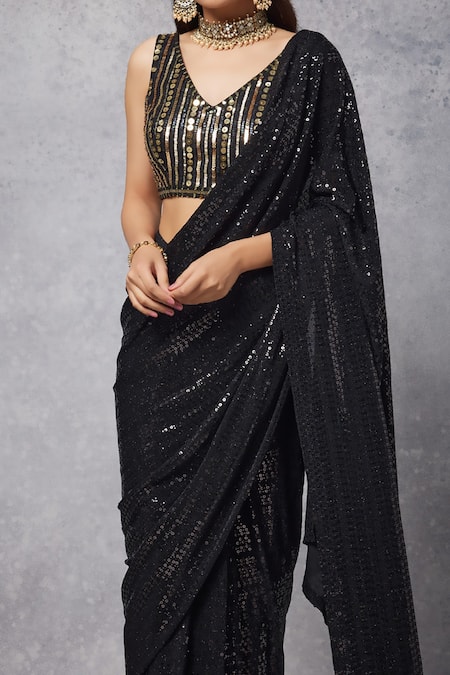 Senren By Eshana Raut_Black Net, Lycra Sequins V-neck Pre-draped Embellished Saree With Blouse _Online_at_Aza_Fashions