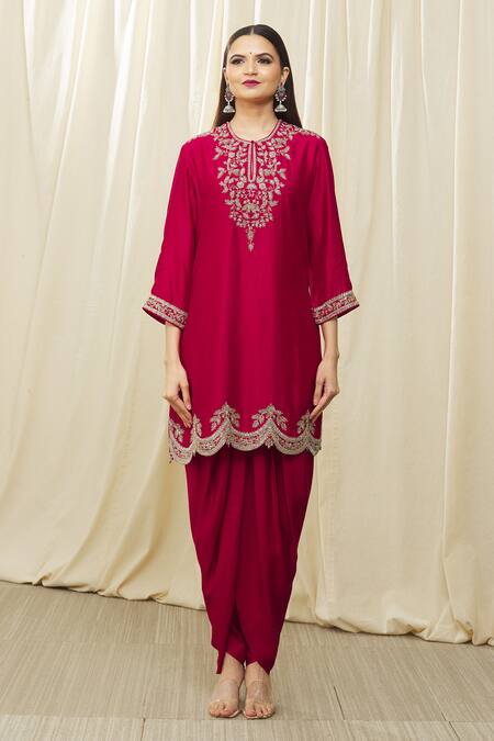 Shop Jayanti Reddy Red Silk Embroidery Round Neck Scallop Hem Tunic Set Shop_Jayanti Reddy_Red Silk Embroidery Round Neck Scallop Hem Tunic Set
