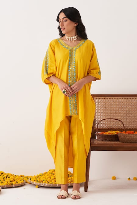 Buy Shipraa Grover Yellow Chanderi Embroidery V-neck Shia Kaftan And Pant Set Online at Aza Fashions Buy_Shipraa Grover_Yellow Chanderi Embroidery V-neck Shia Kaftan And Pant Set _Online_at_Aza_Fashions