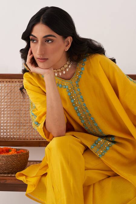 Shipraa Grover Yellow Chanderi Embroidery V-neck Shia Kaftan And Pant Set at Aza Fashions Shipraa Grover_Yellow Chanderi Embroidery V-neck Shia Kaftan And Pant Set _at_Aza_Fashions