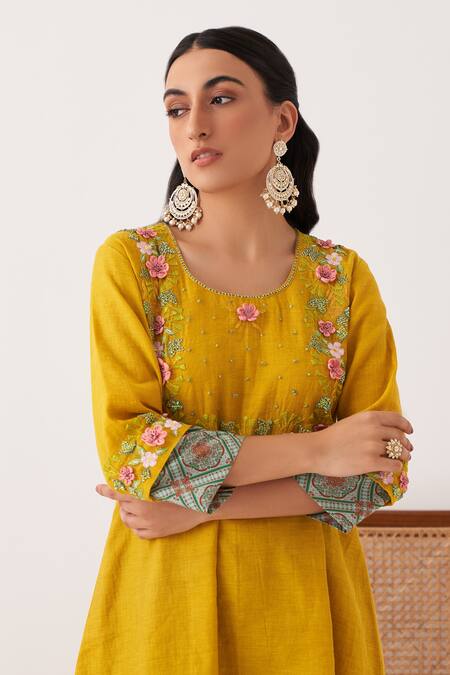 Shop Shipraa Grover Yellow Chanderi Embroidery Round Neck Arya Floral Bodice Kurta And Pant Set Online at Aza Fashions Shop_Shipraa Grover_Yellow Chanderi Embroidery Round Neck Arya Floral Bodice Kurta And Pant Set _Online_at_Aza_Fashions