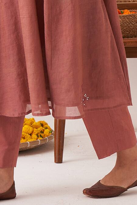 Shipraa Grover Pink Chanderi Embroidery Round Neck Maya A-line Kurta And Pant Set at Aza Fashions Shipraa Grover_Pink Chanderi Embroidery Round Neck Maya A-line Kurta And Pant Set _at_Aza_Fashions