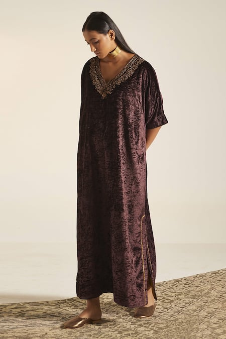 Buy_Shorshe Clothing_Purple Silk Velvet Floral V Neck Noor Kaftan _Online_at_Aza_Fashions