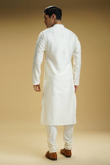 Kommal Sood Off White Cotton, Silk Embroidery All Over Flower Sherwani Set at Aza Fashions Kommal Sood_Off White Cotton, Silk Embroidery All Over Flower Sherwani Set _at_Aza_Fashions