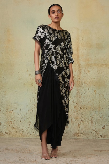 Style Junkiie Black Georgette Embroidery Round Neck Asymmetrical Wrap Tunic Online at Aza Fashions Style Junkiie_Black Georgette Embroidery Round Neck Asymmetrical Wrap Tunic _Online_at_Aza_Fashions