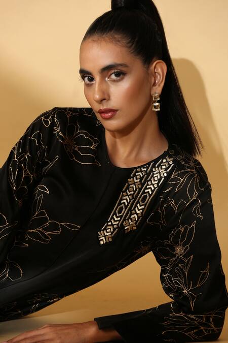 Madder Much Black 65% Cupro 35% Modal Floral, Zari Round Robyn Printed Tunic And Pant Set Online at Aza Fashions Madder Much_Black 65% Cupro 35% Modal Floral, Zari Round Robyn Printed Tunic And Pant Set_Online_at_Aza_Fashions