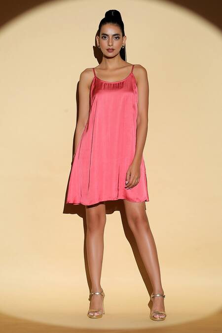 Madder Much Coral 65% Cupro 35% Modal Dress Round, Jacket Dia With Embroidered at Aza Fashions Madder Much_Coral 65% Cupro 35% Modal Dress Round, Jacket Dia With Embroidered_at_Aza_Fashions