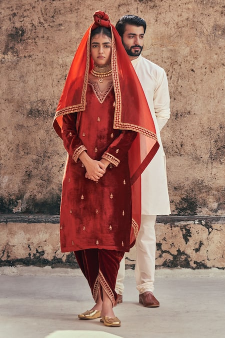 Shop Taisha Orange Silk, Cotton, Velvet, Organza Embroidery, Chains Kurta Dhoti Pant Set Online at Aza Fashions Shop_Taisha_Orange Silk, Cotton, Velvet, Organza Embroidery, Chains Kurta Dhoti Pant Set _Online_at_Aza_Fashions