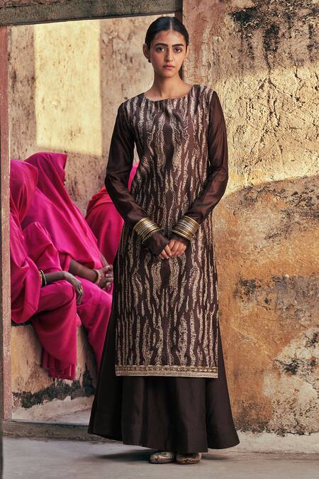 Buy_Taisha_Brown Silk, , Organza, Handloom Shibori Pattern Kurta Set 