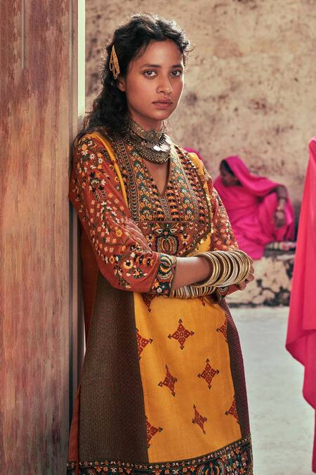 Shop Taisha Multi Color Tussar, Silk Sequins, Tassels Thread Work Kurta And Straight Pant Set Online at Aza Fashions Shop_Taisha_Multi Color Tussar, Silk Sequins, Tassels Thread Work Kurta And Straight Pant Set _Online_at_Aza_Fashions