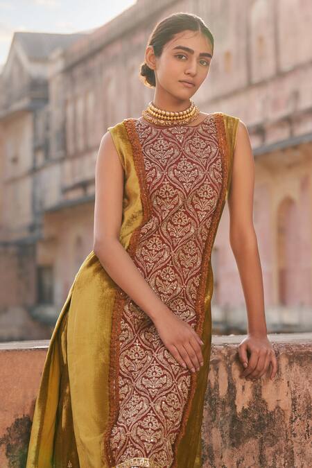 Buy Taisha Green , Velvet, , Pitta Hand Embroidered Kurta Set Buy_Taisha_Green , Velvet, , Pitta Hand Embroidered Kurta Set