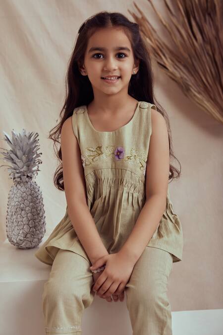 Buy The Right Cut Green Linen, Cotton Embroidery Ezlyn Top And Pant Set Online at Aza Fashions Buy_The Right Cut_Green Linen, Cotton Embroidery Ezlyn Top And Pant Set_Online_at_Aza_Fashions