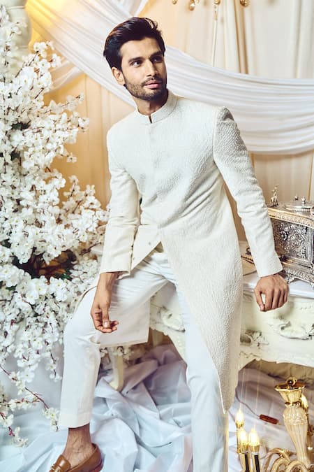Varun Chakkilam_White Raw Silk Embroidered Threadwork Sherwani Set  _Online_at_Aza_Fashions