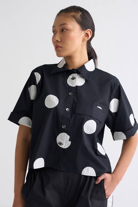 Buy_Three_Black Cotton Poplin Spread Collar Cropped Shirt And Pant Set_Online_at_Aza_Fashions