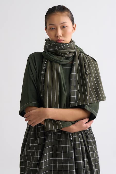 Three_Green Melange Round Checkered Pattern Dolman Sleeve Dress_Online_at_Aza_Fashions