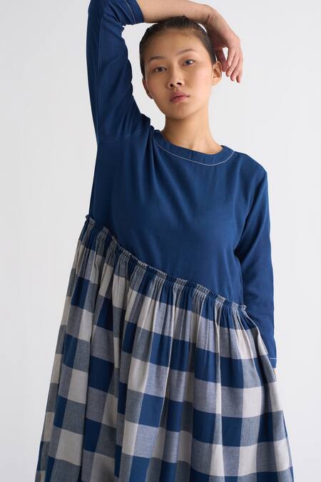 Three_Blue Melange Round Checkered Pattern Flared Dress With Scarf _Online_at_Aza_Fashions